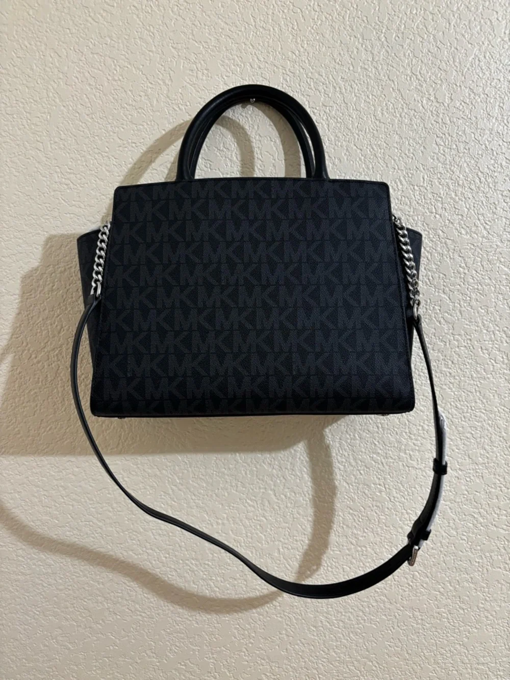 Michael Kors medium black MK Logo Satchel Bag NWT $358 - Picture 3 of 6